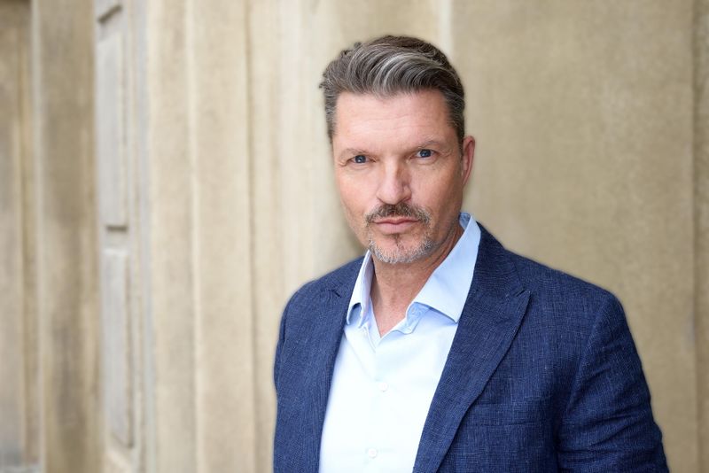 Datei:Hardy Krüger.jpg